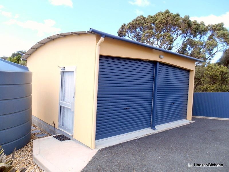 42 Hazards View Drive, Coles Bay TAS 7215