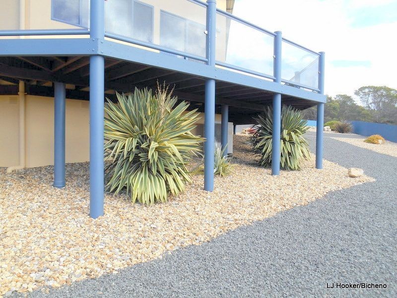 42 Hazards View Drive, Coles Bay TAS 7215