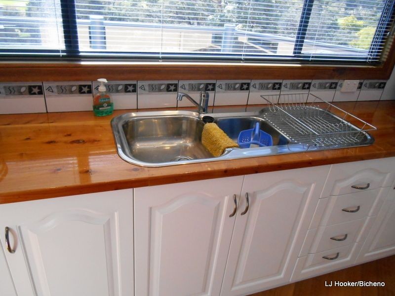 42 Hazards View Drive, Coles Bay TAS 7215