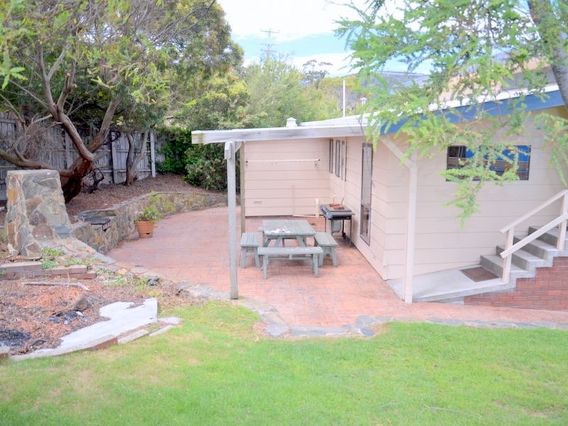 2 Florence Street, Coles Bay TAS 7215