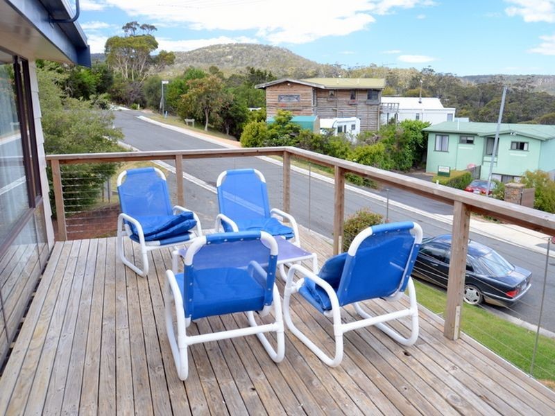 2 Florence Street, Coles Bay TAS 7215