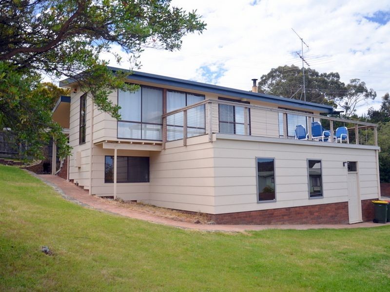 2 Florence Street, Coles Bay TAS 7215