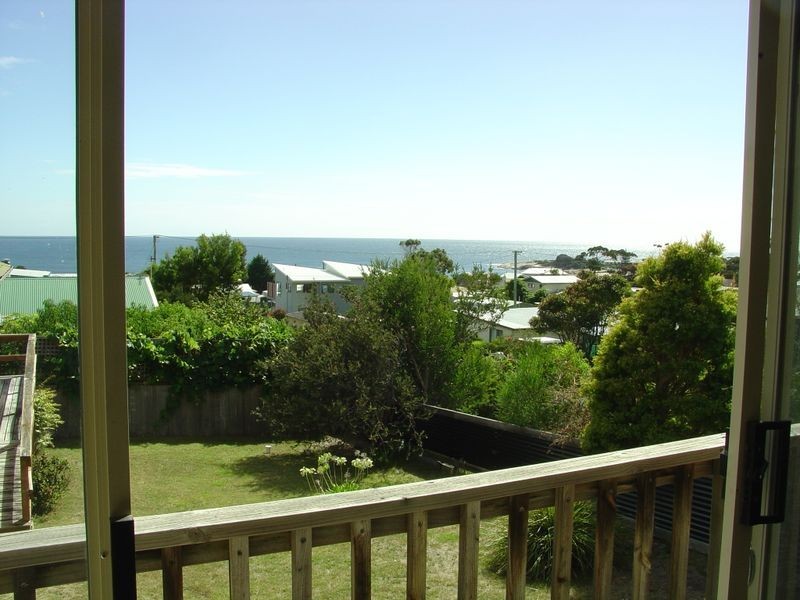 2/4 Levy Street, Bicheno TAS 7215