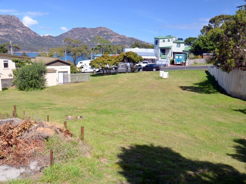 4 Garnet Avenue, Coles Bay TAS 7215