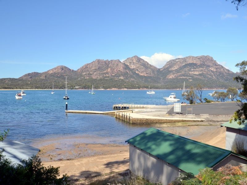 4 Garnet Avenue, Coles Bay TAS 7215