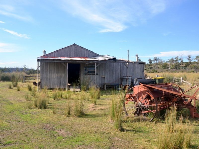 10220 Tasman Highway, Little Swanport TAS 7190