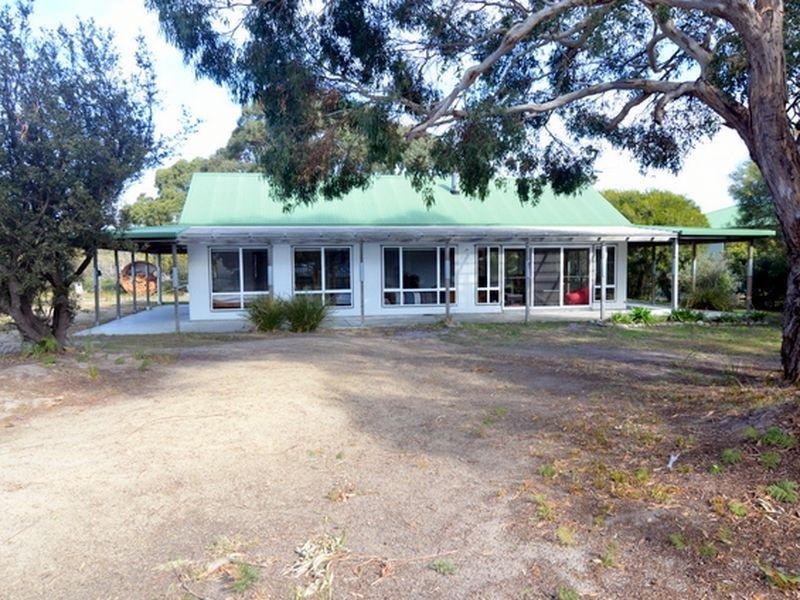 21 Hazards View Drive, Coles Bay TAS 7215
