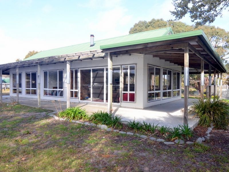 21 Hazards View Drive, Coles Bay TAS 7215