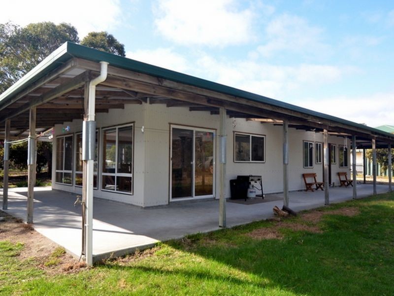 21 Hazards View Drive, Coles Bay TAS 7215