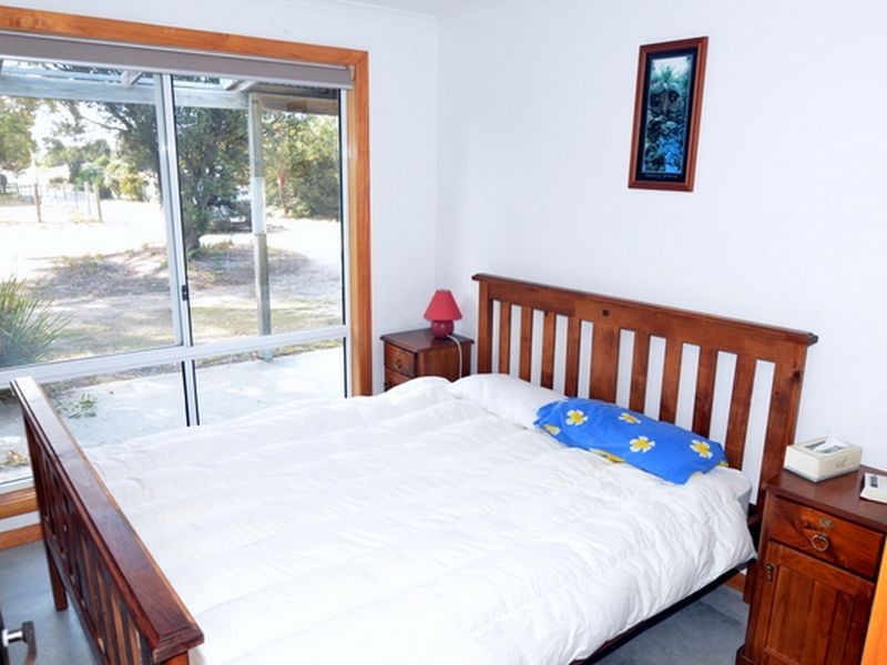 21 Hazards View Drive, Coles Bay TAS 7215