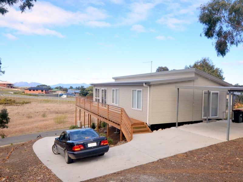 14 River Street, Swansea TAS 7190