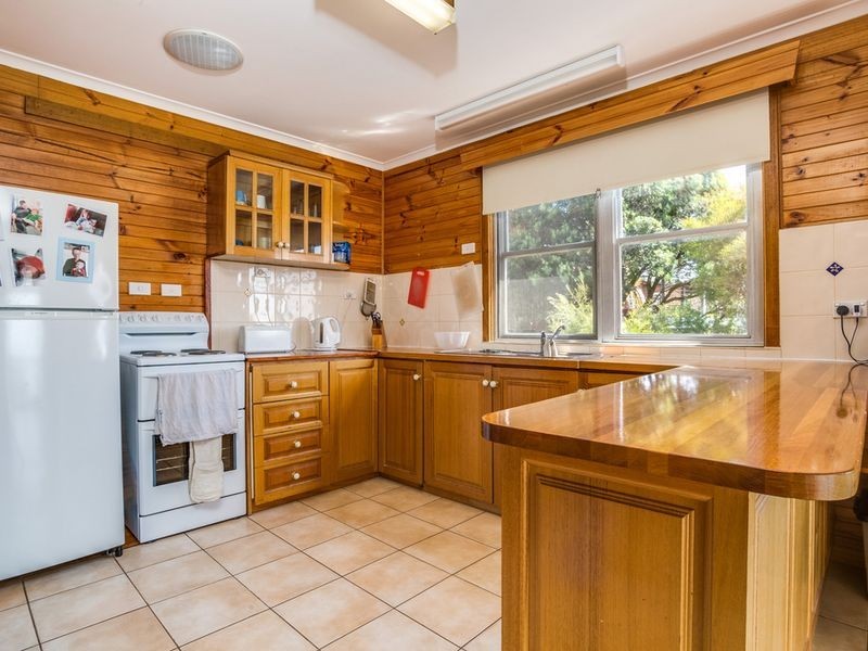 176 Tasman Highway, Bicheno TAS 7215