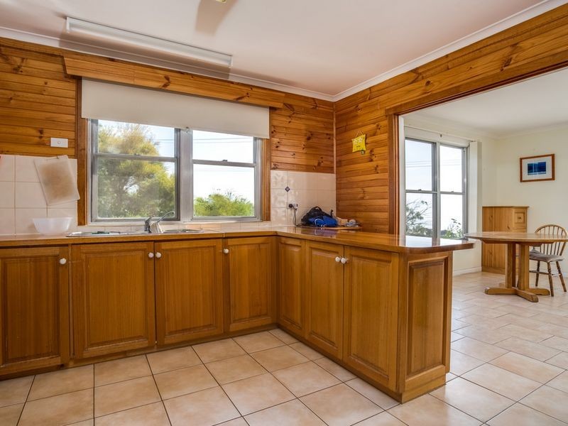 176 Tasman Highway, Bicheno TAS 7215