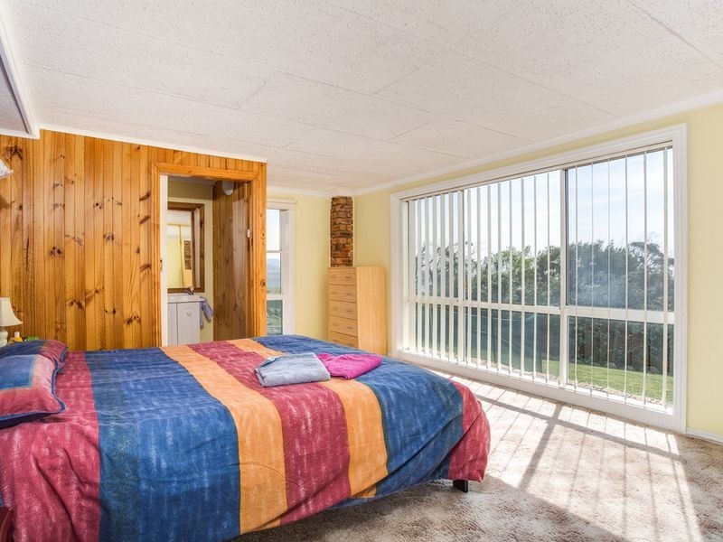 176 Tasman Highway, Bicheno TAS 7215