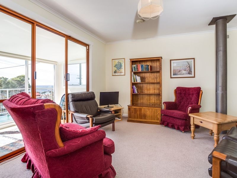 176 Tasman Highway, Bicheno TAS 7215