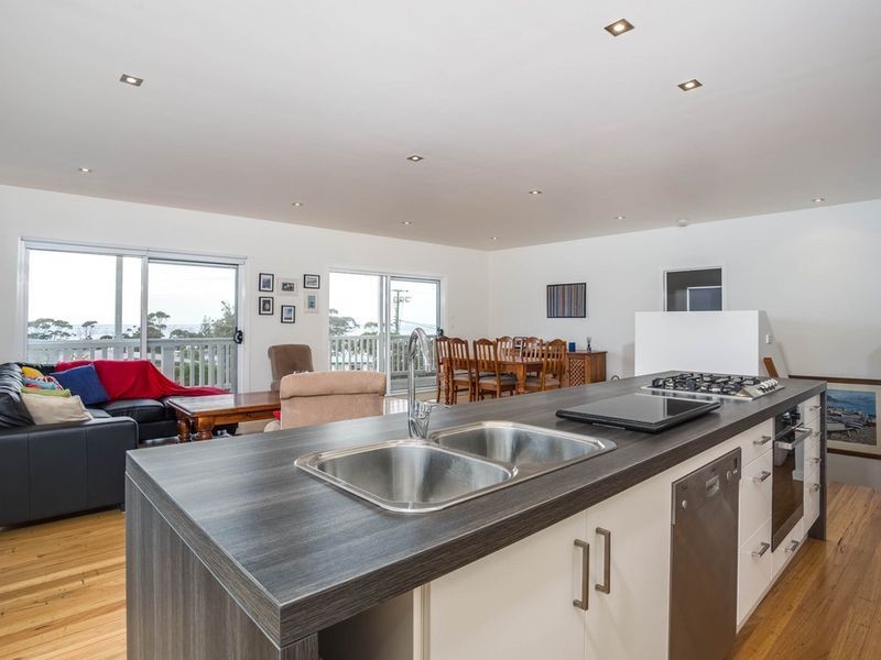 6 Weily Avenue, Bicheno TAS 7215