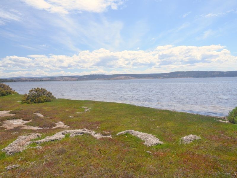 295 Wallaroo Road, Coles Bay TAS 7215