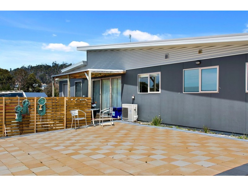8 Rose Street, Bicheno TAS 7215