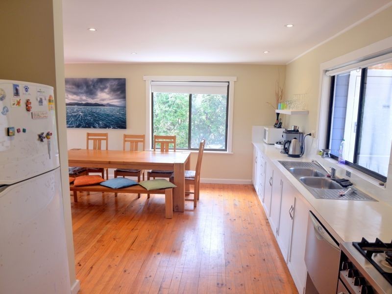9-11 Muirs Place, Coles Bay TAS 7215