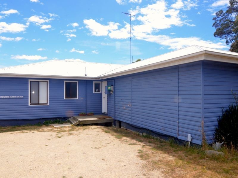 9-11 Muirs Place, Coles Bay TAS 7215