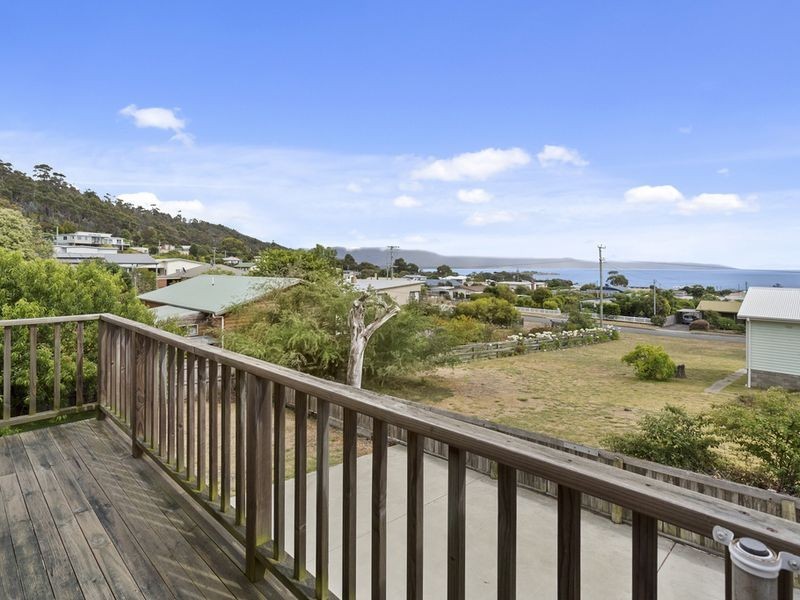 11 Sinclair Street, Bicheno TAS 7215