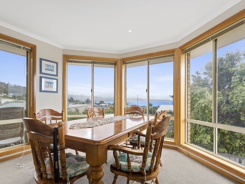 11 Sinclair Street, Bicheno TAS 7215