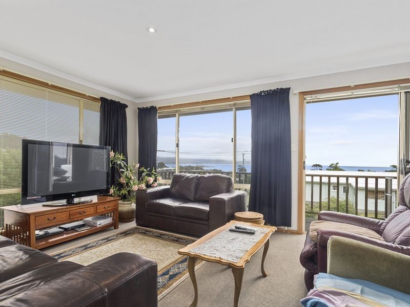 11 Sinclair Street, Bicheno TAS 7215