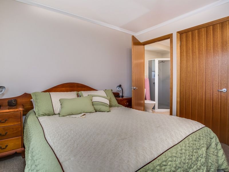 11 Sinclair Street, Bicheno TAS 7215