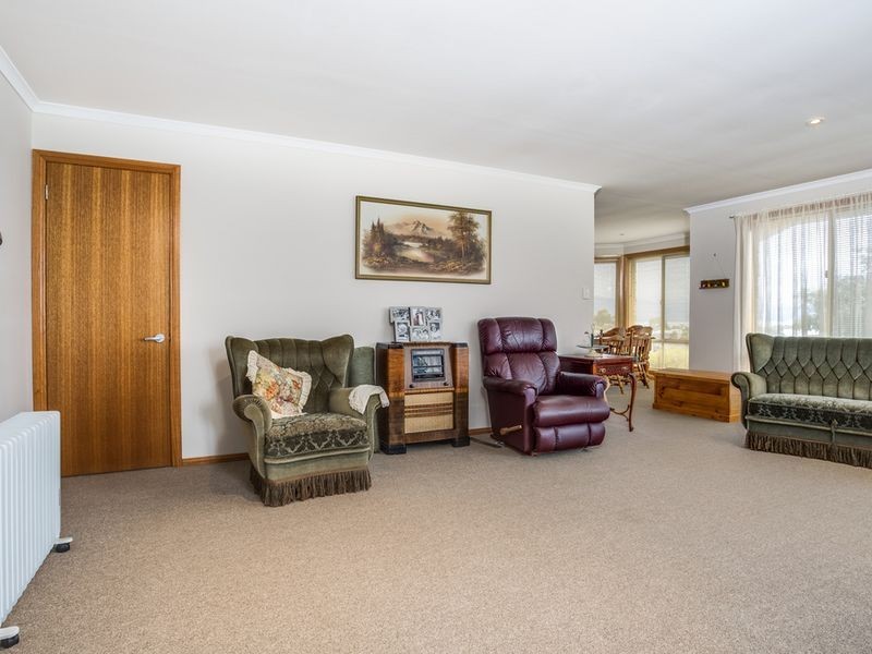 11 Sinclair Street, Bicheno TAS 7215