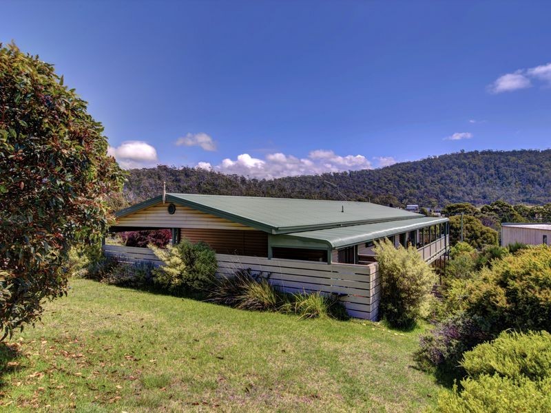 6 Gordon Heights, Bicheno TAS 7215