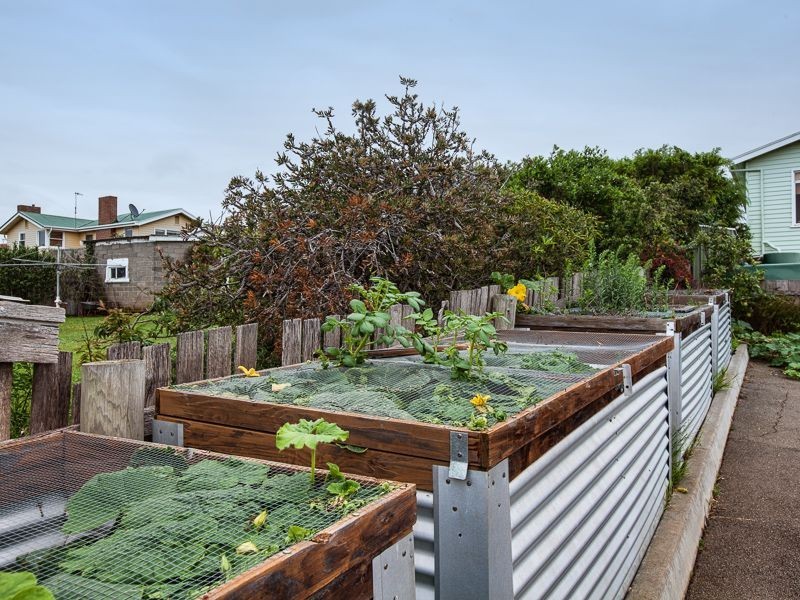 2 Franklin Street, Swansea TAS 7190