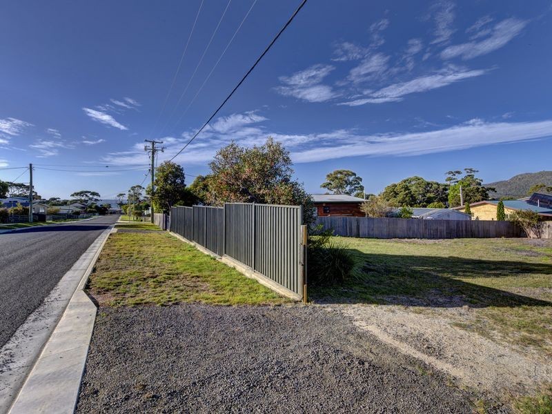 9 Weily Avenue, Bicheno TAS 7215