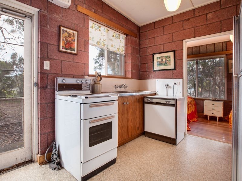 111 Esplanade, Coles Bay TAS 7215