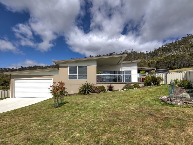3 Sea Eagle Drive, Bicheno TAS 7215