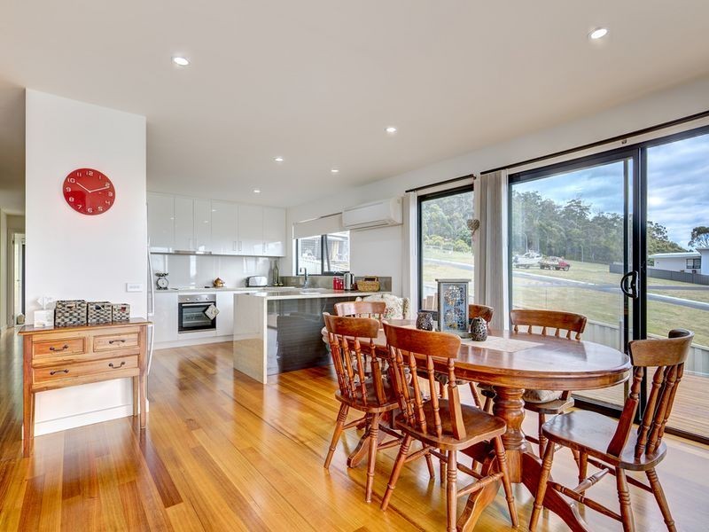 5 Sea Eagle Drive, Bicheno TAS 7215