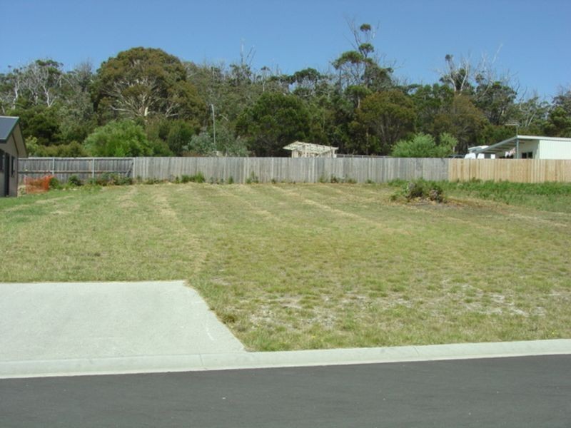 16 Wallace Avenue, Bicheno TAS 7215