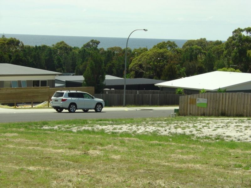 16 Wallace Avenue, Bicheno TAS 7215