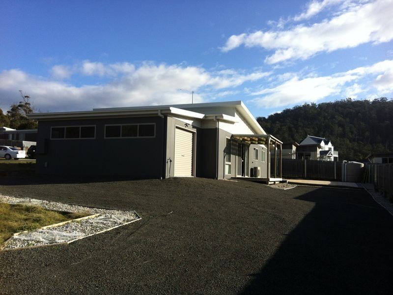 8 Rose Street, Bicheno TAS 7215