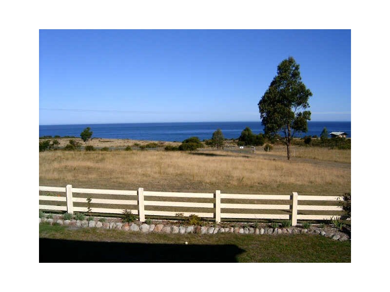 21019 Tasman Highway, Chain Of Lagoons TAS 7215