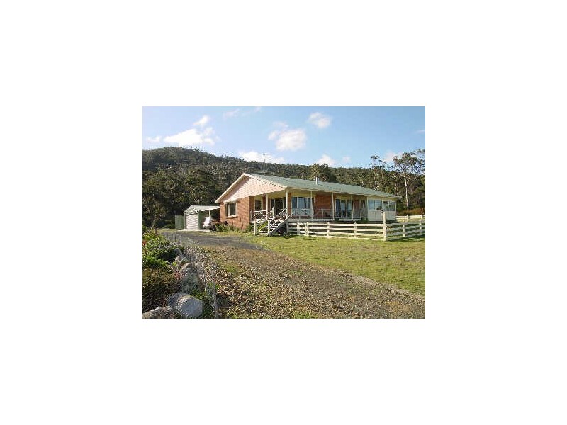 21019 Tasman Highway, Chain Of Lagoons TAS 7215