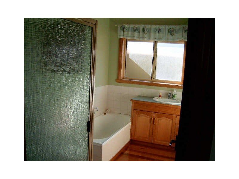 21019 Tasman Highway, Chain Of Lagoons TAS 7215