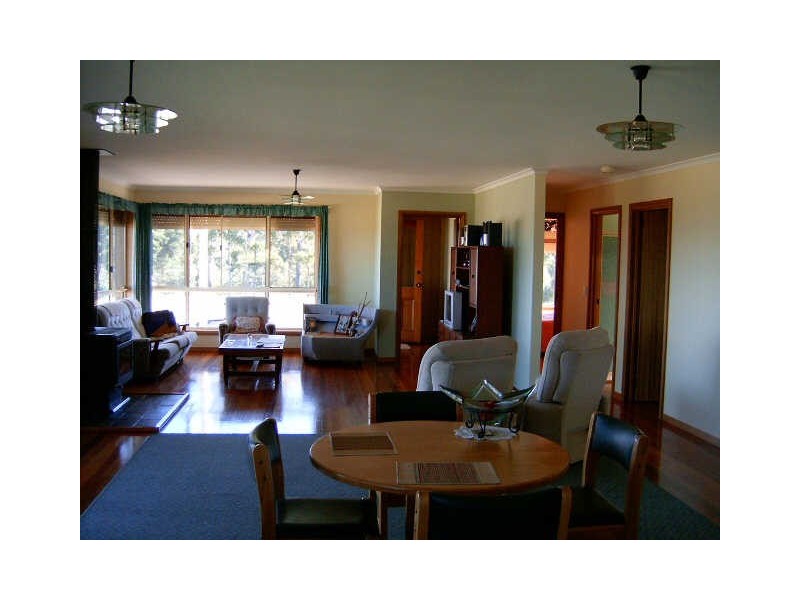 21019 Tasman Highway, Chain Of Lagoons TAS 7215