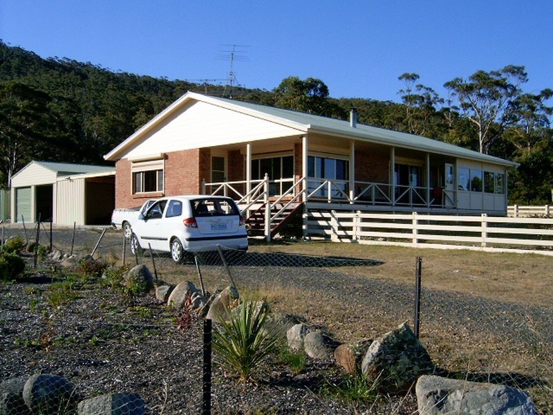 21019 Tasman Highway, Chain Of Lagoons TAS 7215