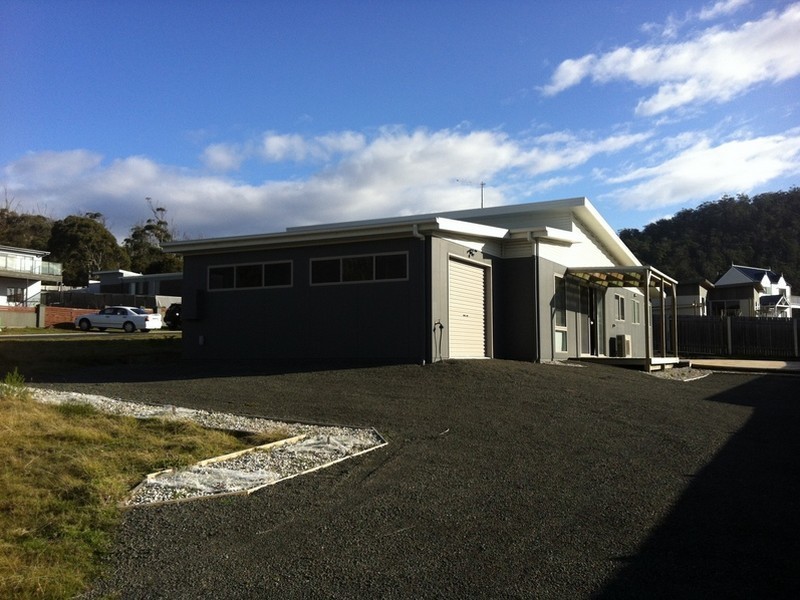 8 Rose Street, Bicheno TAS 7215