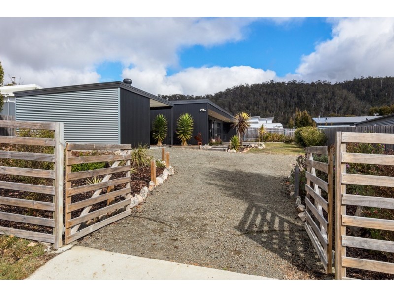 6 Rose Street, Bicheno TAS 7215