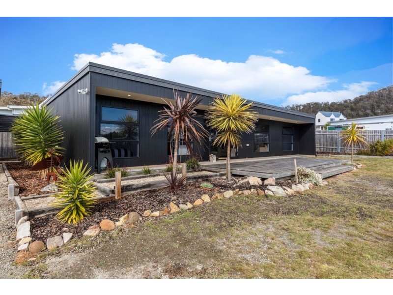 6 Rose Street, Bicheno TAS 7215