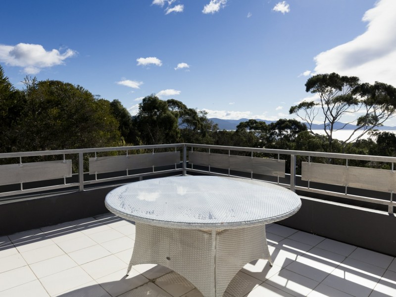 U2/32 Douglas St, Bicheno TAS 7215