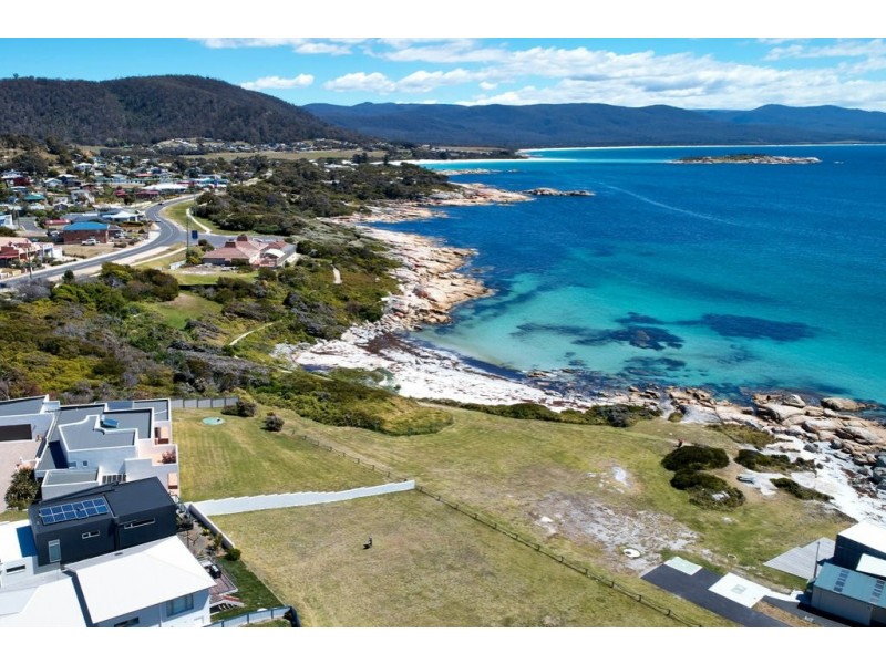 10 Jetty Rd, Bicheno TAS 7215