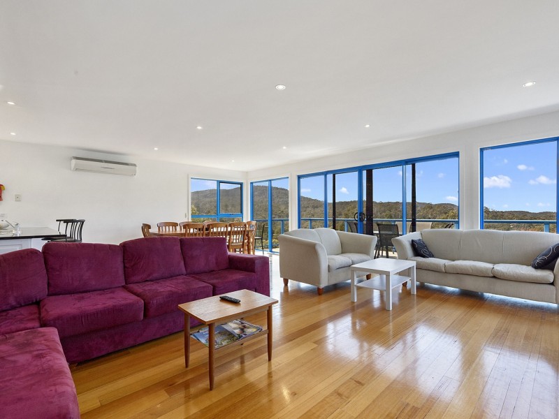 25 Bradley Drive, Coles Bay TAS 7215