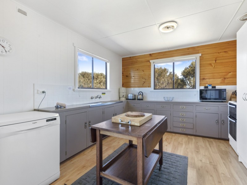 112 Swanwick Drive, Coles Bay TAS 7215